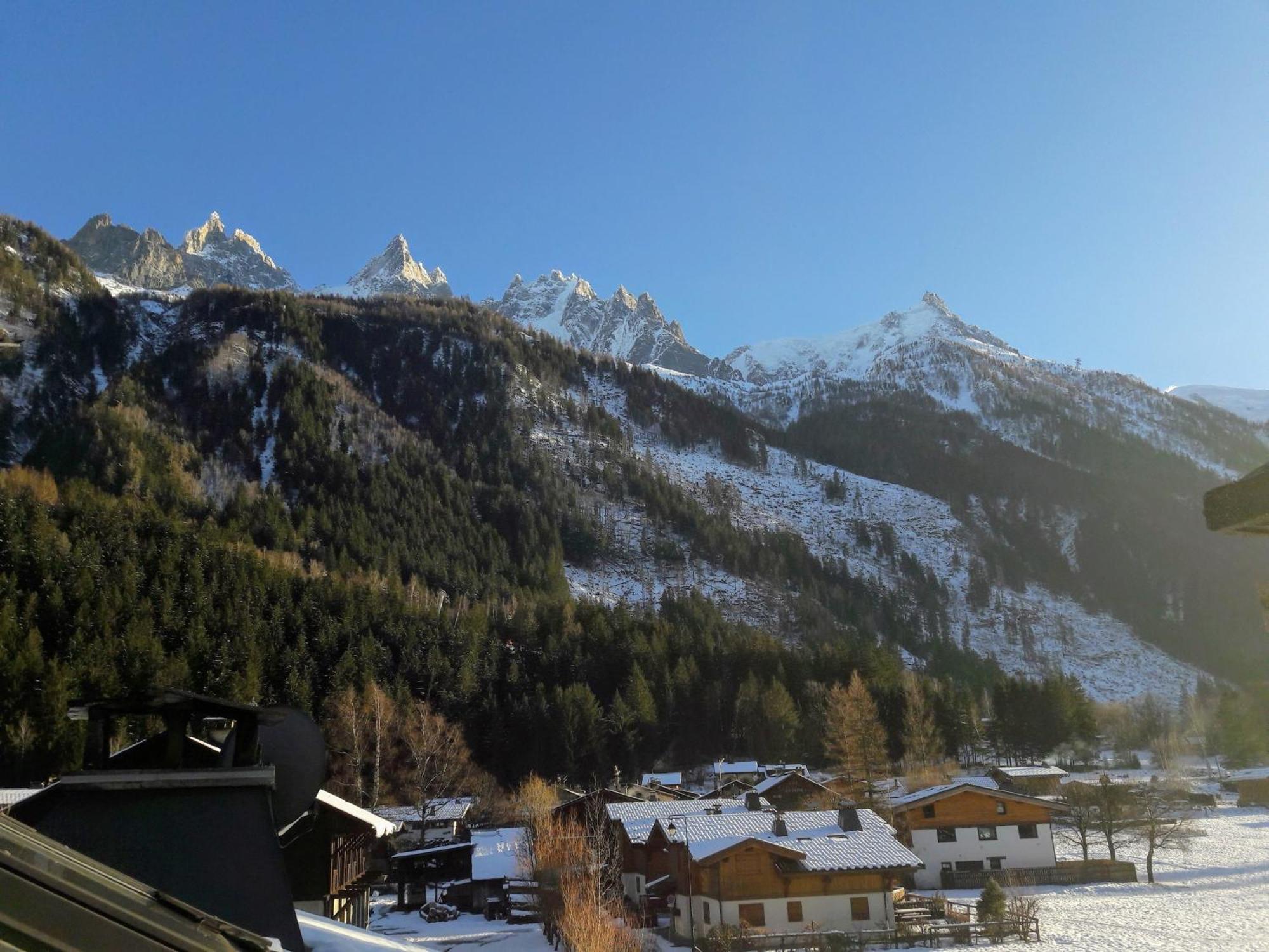 Le Chamoniard Volant Vandrerhjem Chamonix Eksteriør bilde